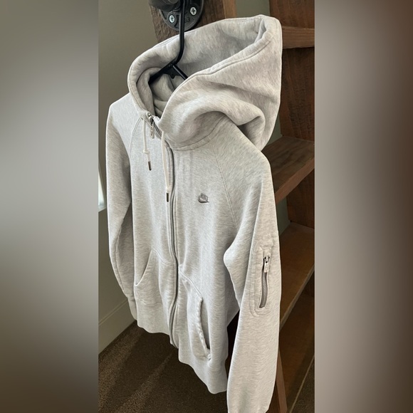 Nike women’s full zip hoodie size small - Picture 2 of 3